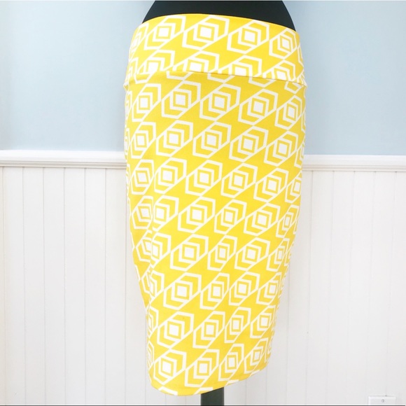 LuLaRoe Dresses & Skirts - LulaRoe Cassie Pencil Skirt Yellow & White